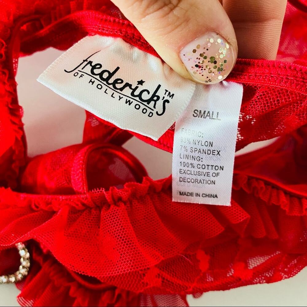 NEW FREDERICKS Sheer Red Lace Heart Halter Tank Thong Panty Teddy Lingerie S - Picture 5 of 8